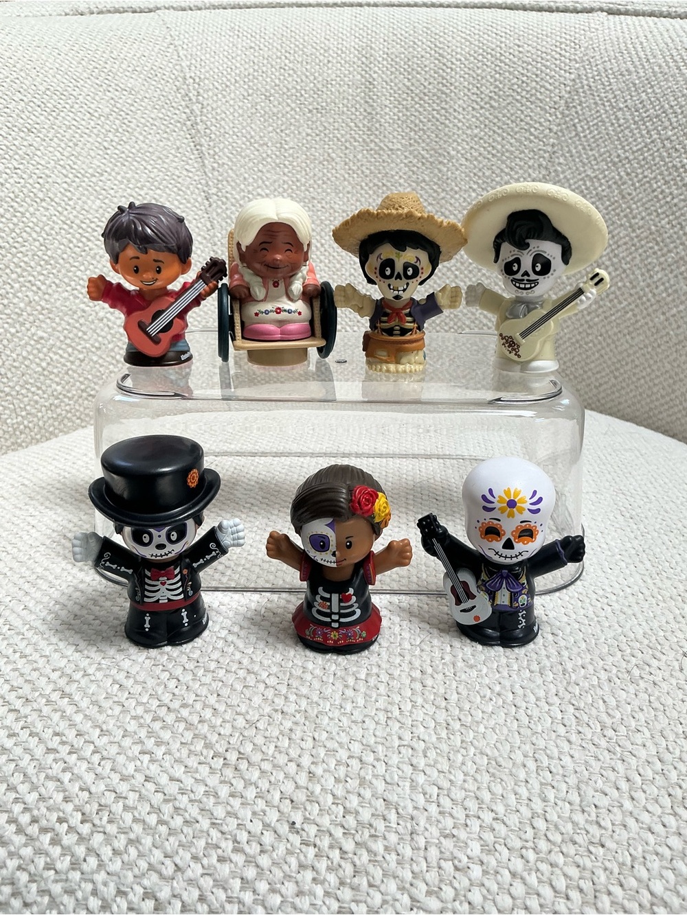 FISHER PRICE LITTLE PEOPLE Disney Pixar Coco and Dia de Muertos Figures